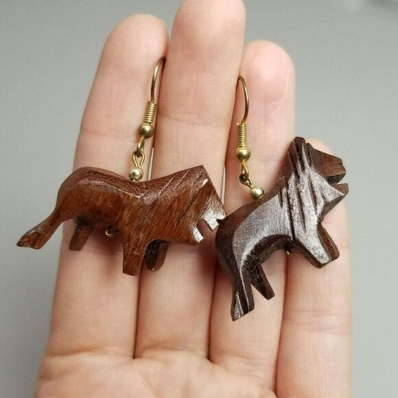 Vintage Carved Wood Animal Lion Big Cat Dangle Earrings, Estate - Picture 7 of 7